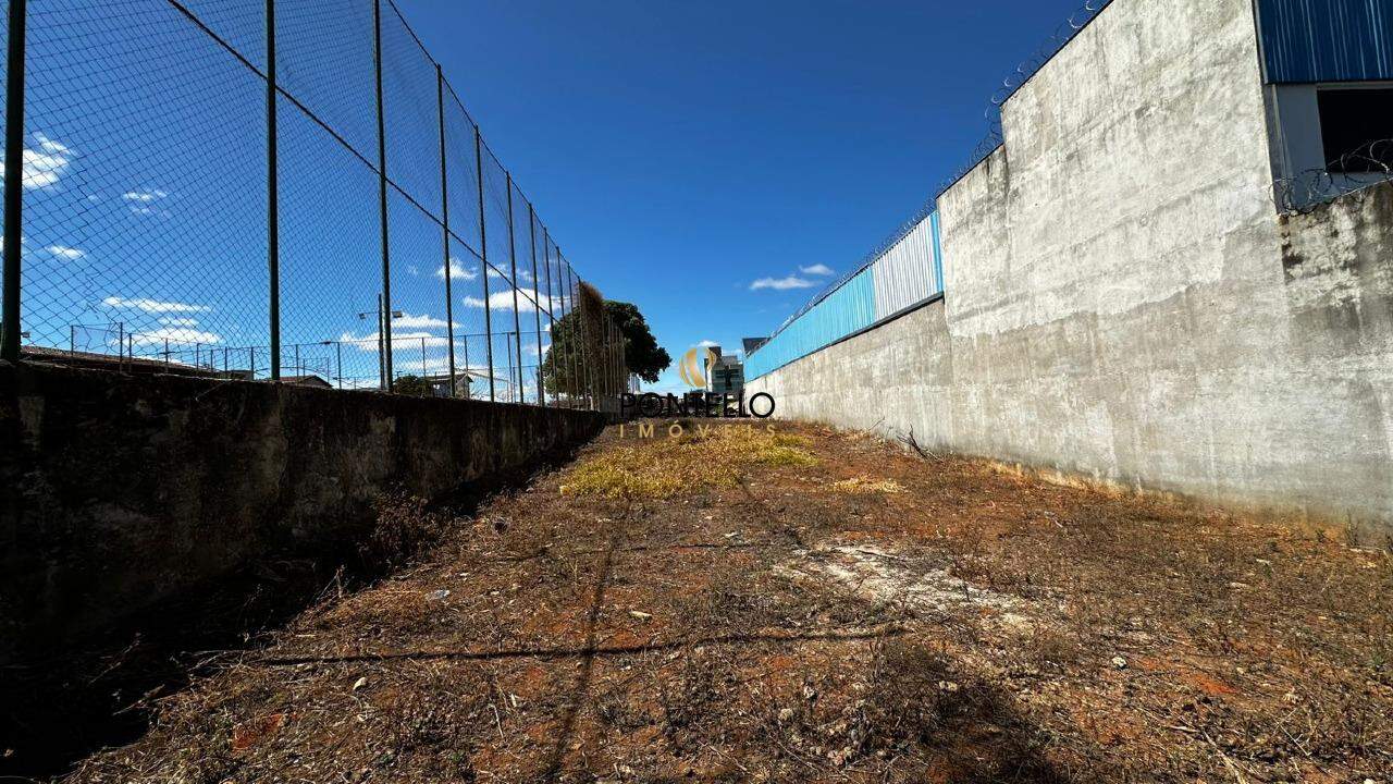 Terreno, 713 m² - Foto 2