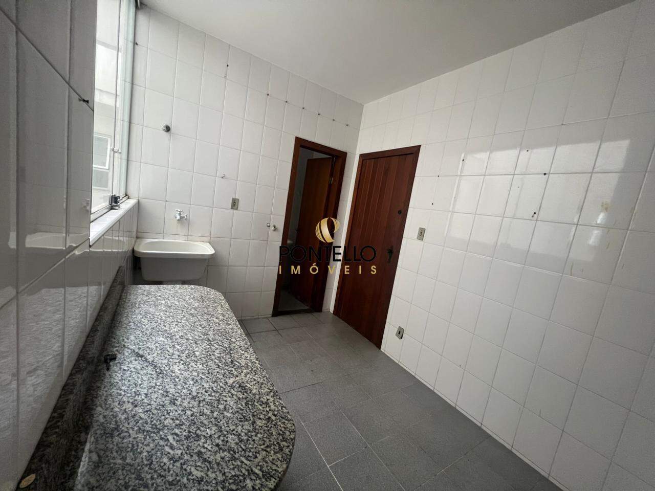Apartamento para alugar com 3 quartos, 130m² - Foto 19