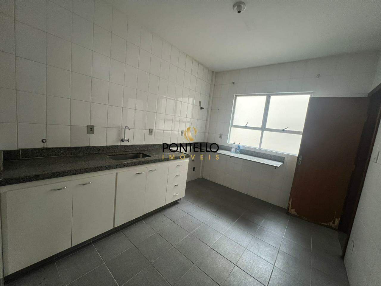 Apartamento para alugar com 3 quartos, 130m² - Foto 4