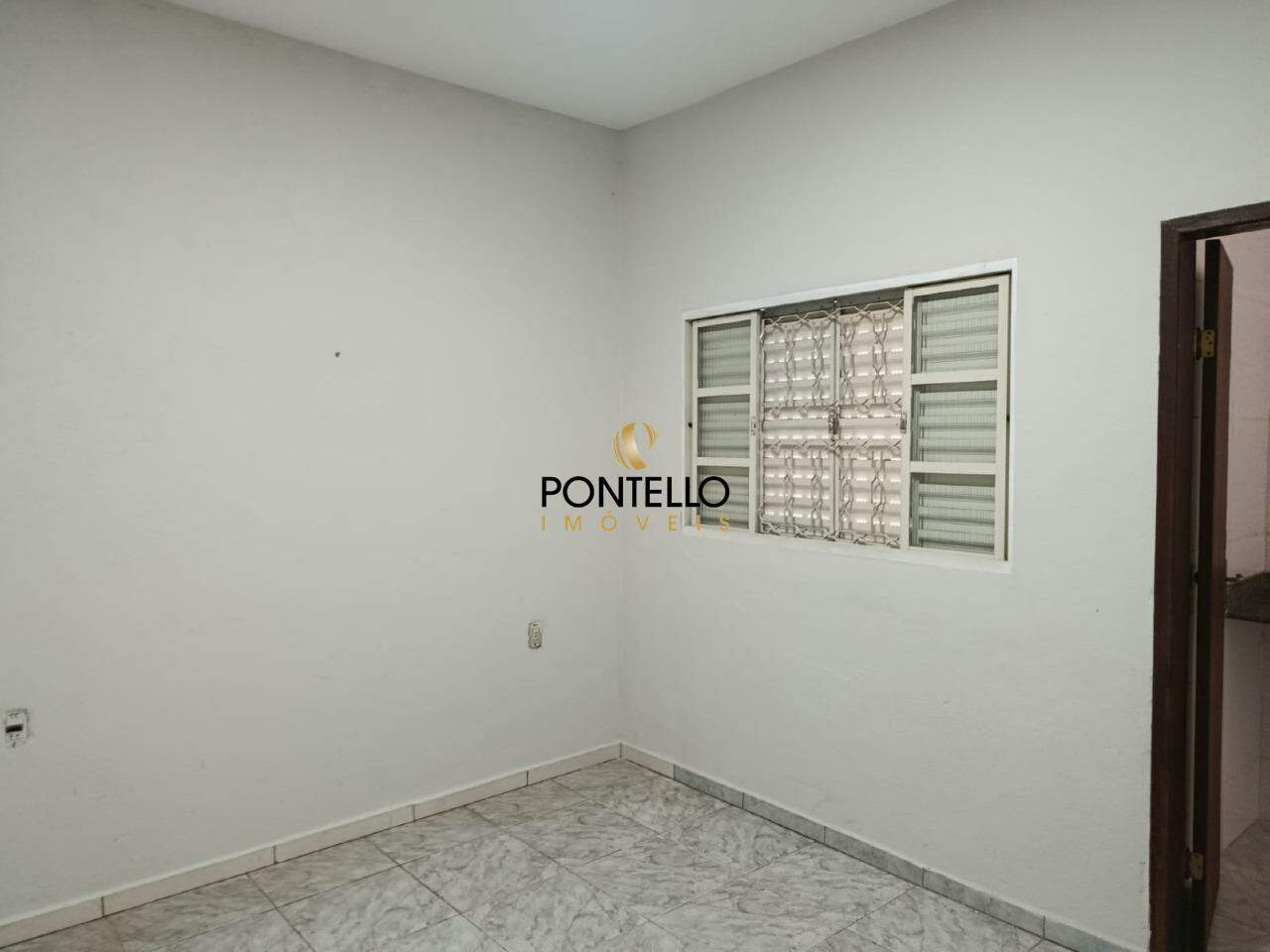 Casa para alugar com 3 quartos, 100m² - Foto 12
