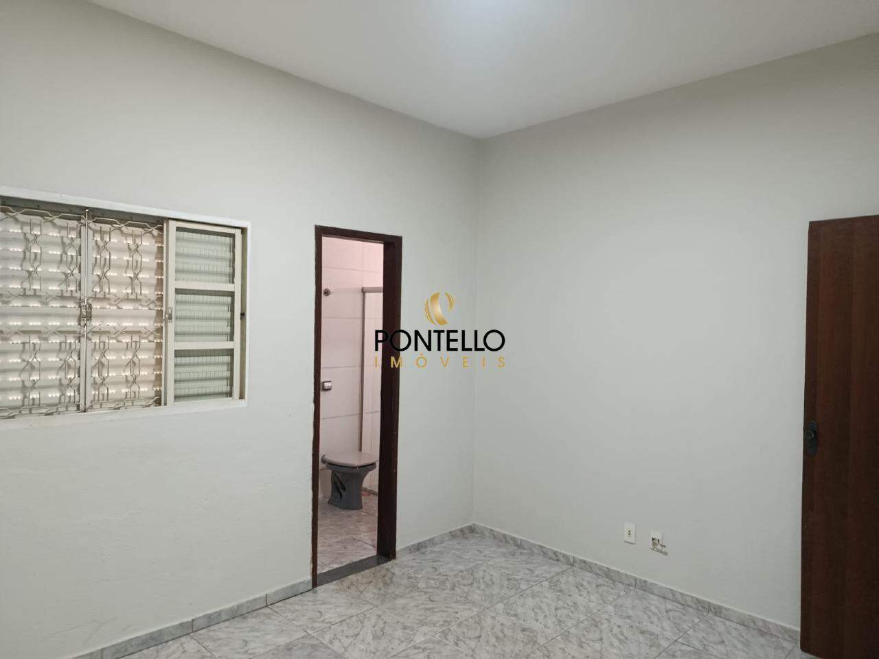 Casa para alugar com 3 quartos, 100m² - Foto 13