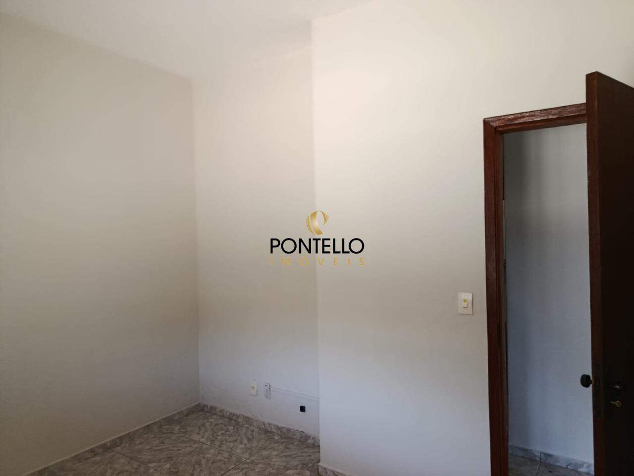 Casa para alugar com 3 quartos, 100m² - Foto 15