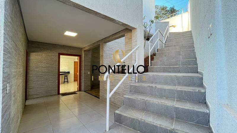 Casa, 3 quartos, 228 m² - Foto 2