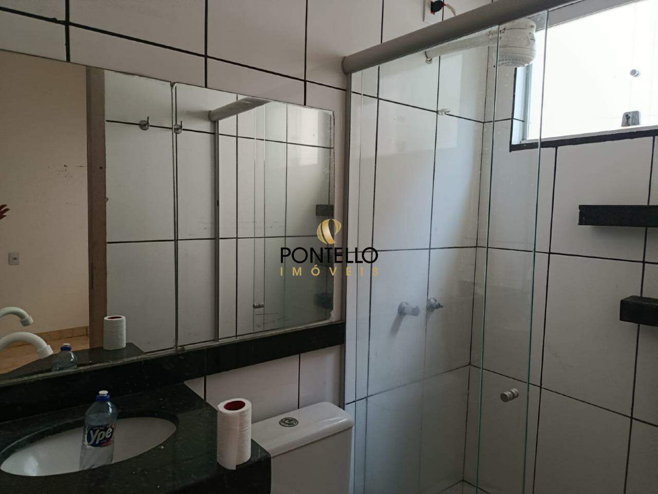 Casa para alugar com 2 quartos, 200m² - Foto 15
