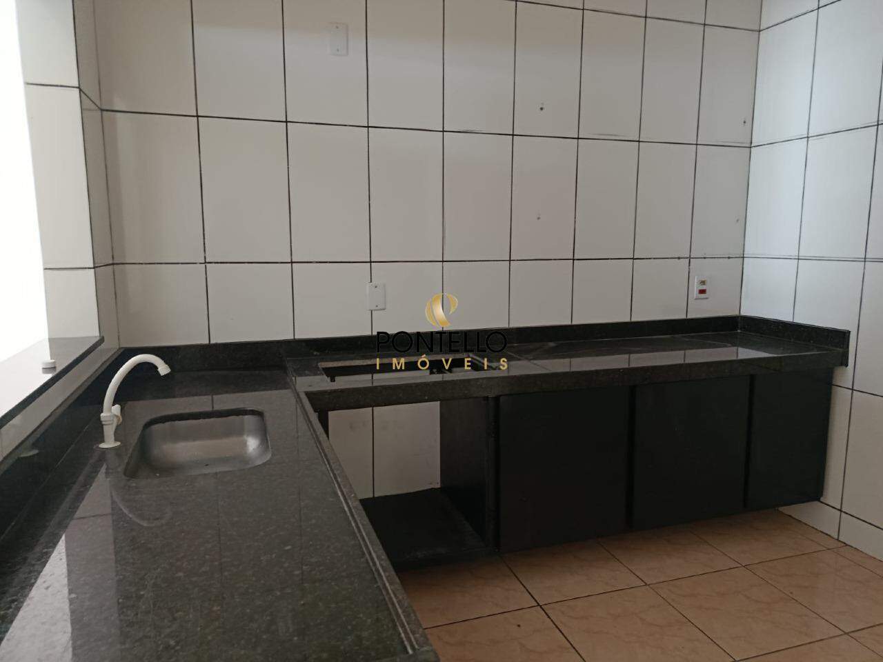 Casa para alugar com 2 quartos, 200m² - Foto 9