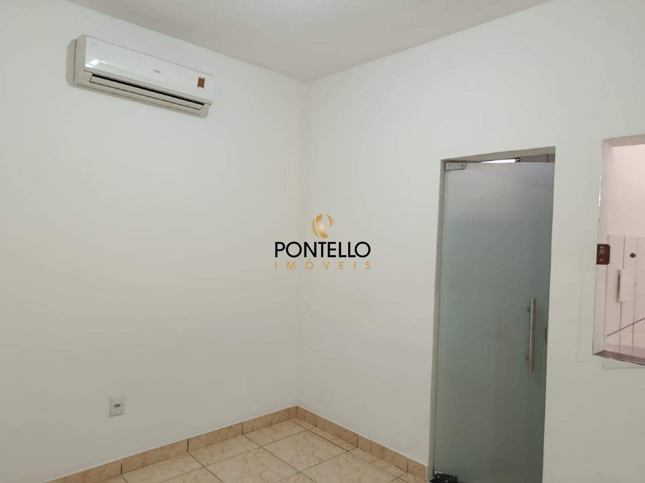 Casa para alugar com 2 quartos, 200m² - Foto 11