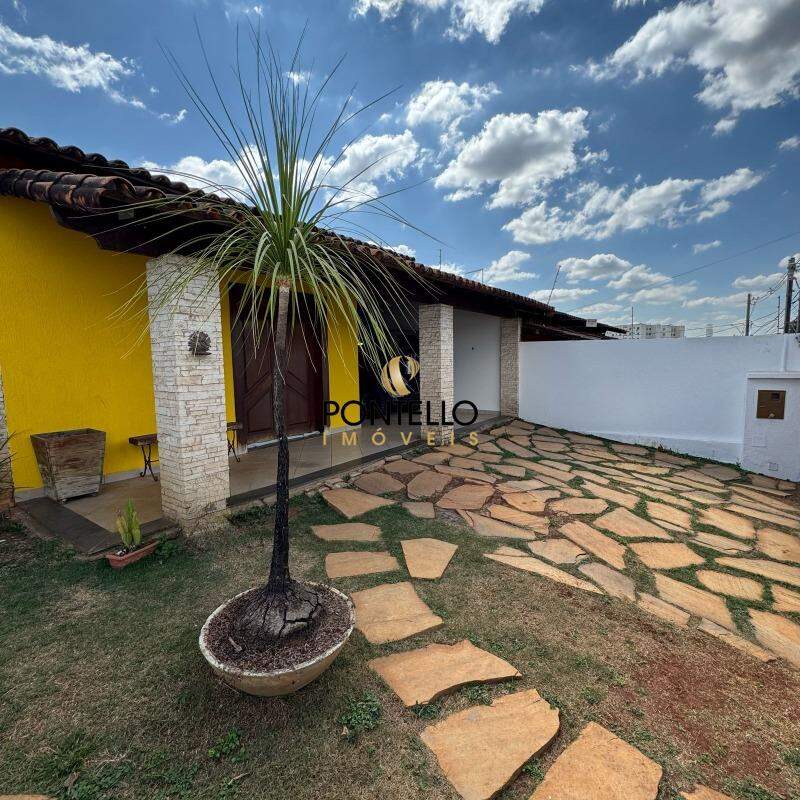 Casa, 3 quartos, 220 m² - Foto 1