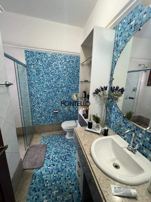 Casa para alugar com 8 quartos, 378m² - Foto 18