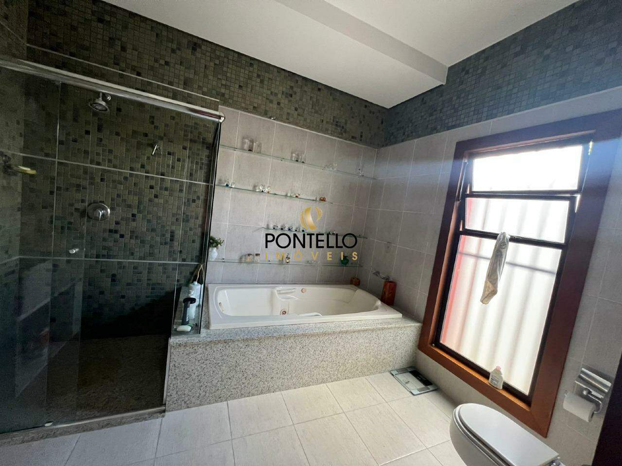 Casa para alugar com 8 quartos, 378m² - Foto 19