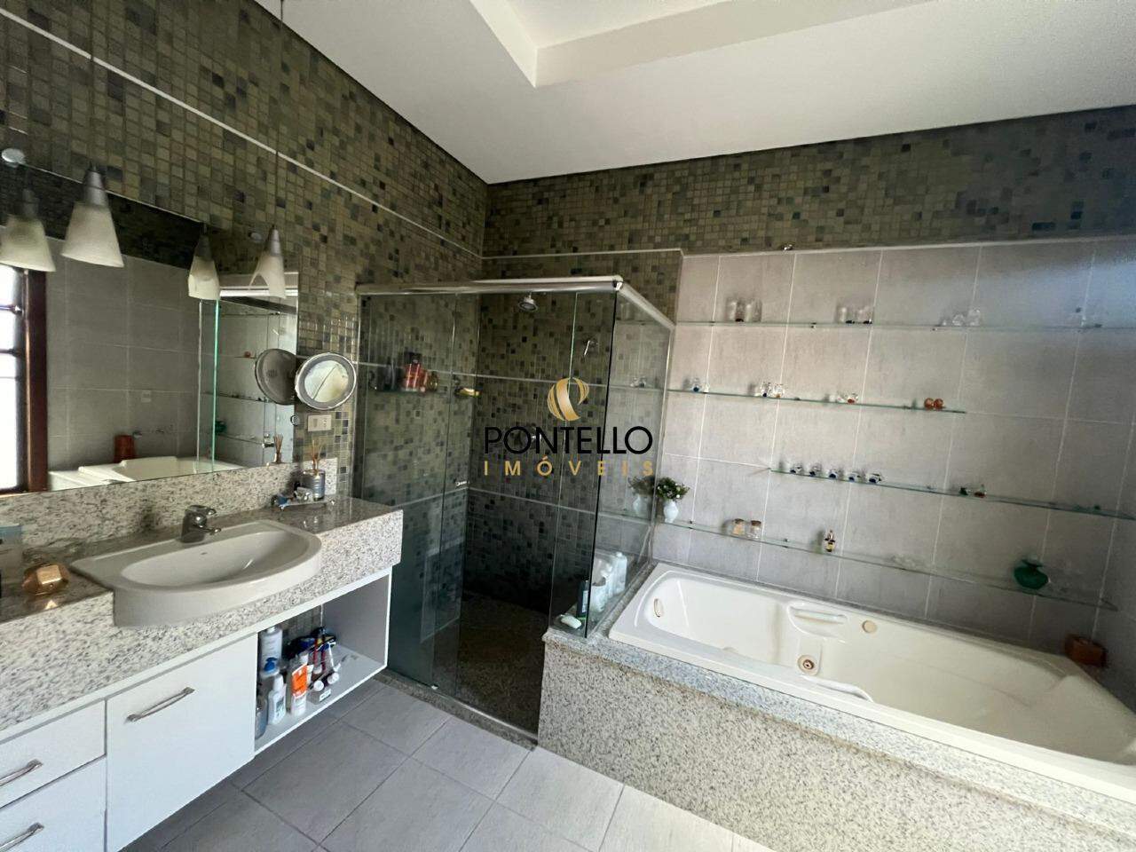 Casa para alugar com 8 quartos, 378m² - Foto 20