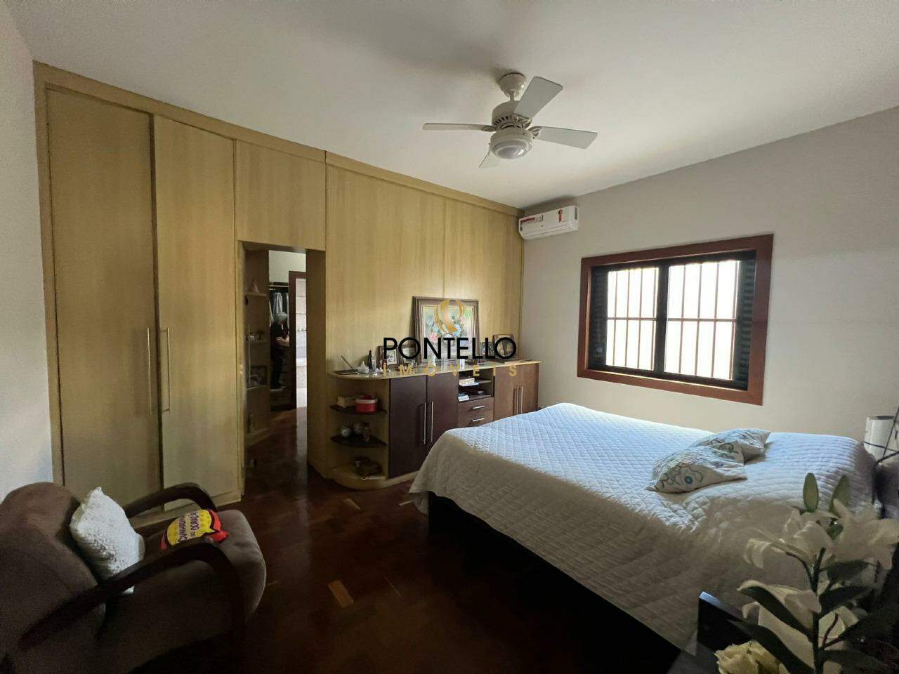 Casa para alugar com 8 quartos, 378m² - Foto 9