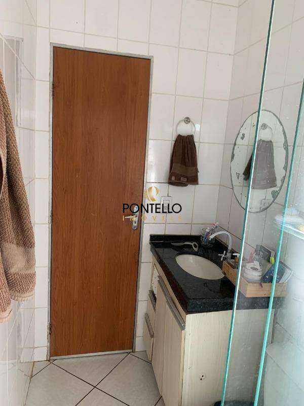 Casa para alugar com 2 quartos, 49m² - Foto 12