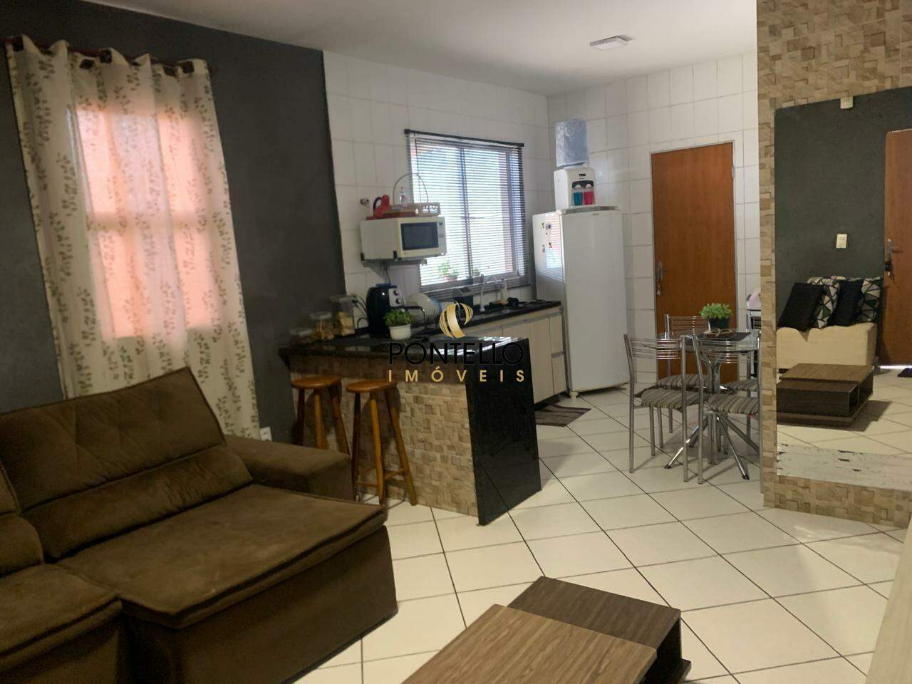 Casa para alugar com 2 quartos, 49m² - Foto 2