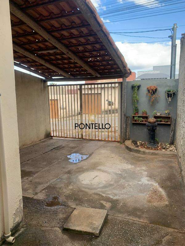 Casa para alugar com 2 quartos, 49m² - Foto 15