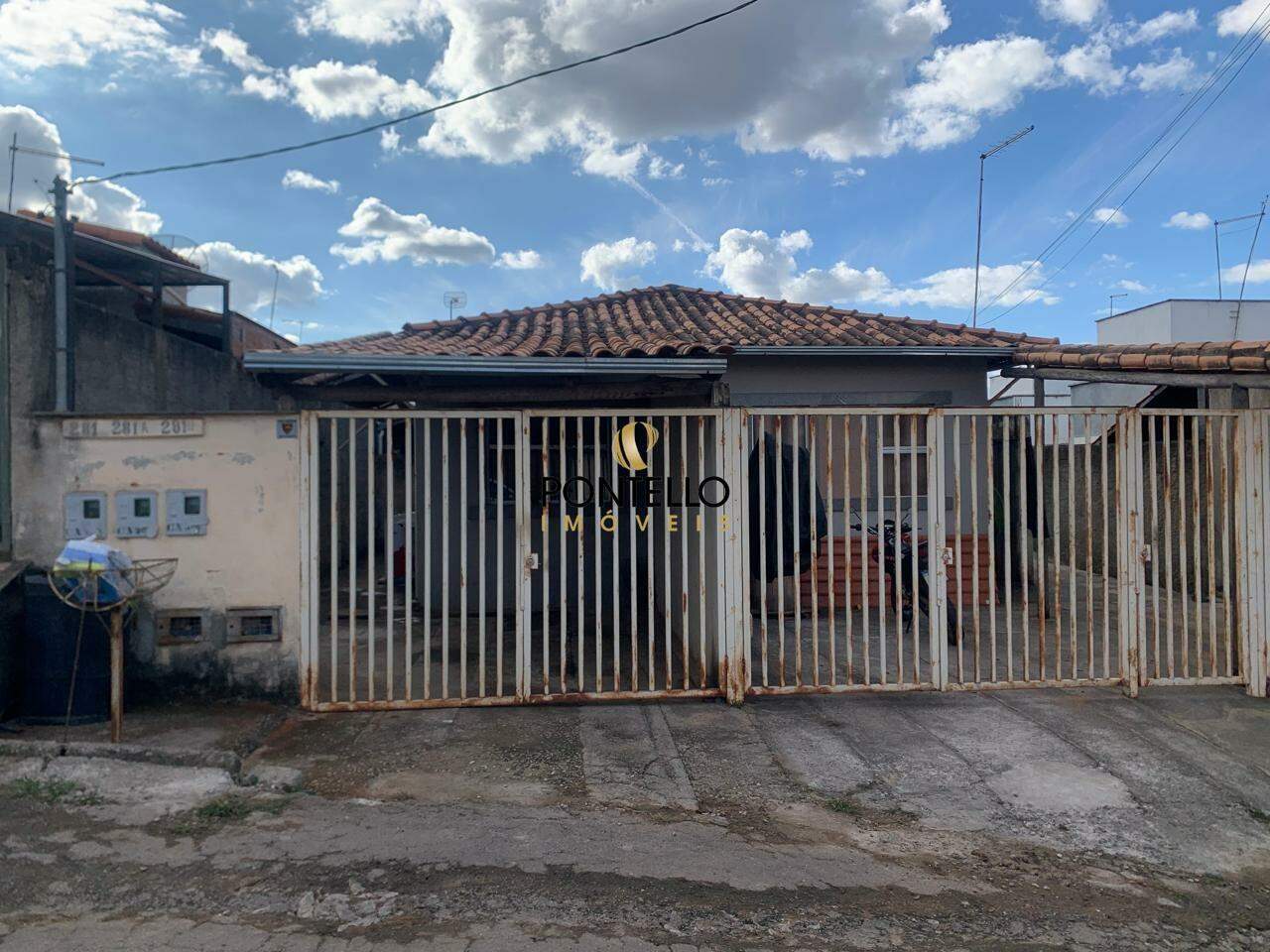 Casa para alugar com 2 quartos, 49m² - Foto 1
