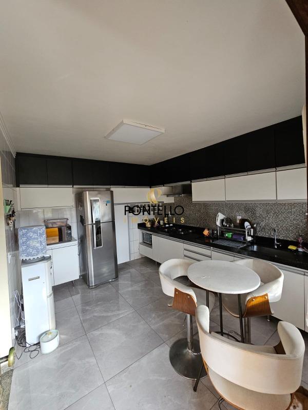 Casa, 4 quartos, 227 m² - Foto 8