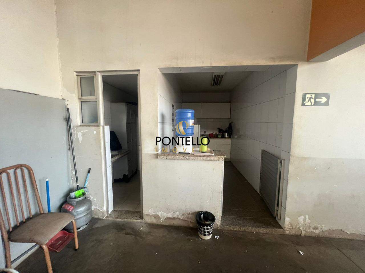 Depósito-Galpão-Armazém à venda, 429m² - Foto 13