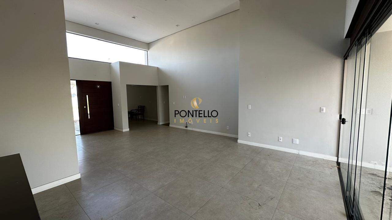 Casa, 3 quartos, 207 m² - Foto 2