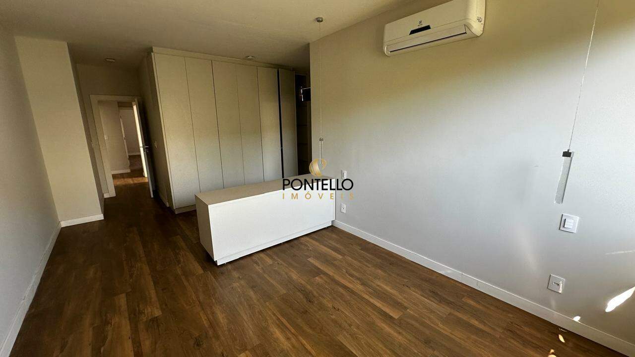 Casa, 3 quartos, 207 m² - Foto 6