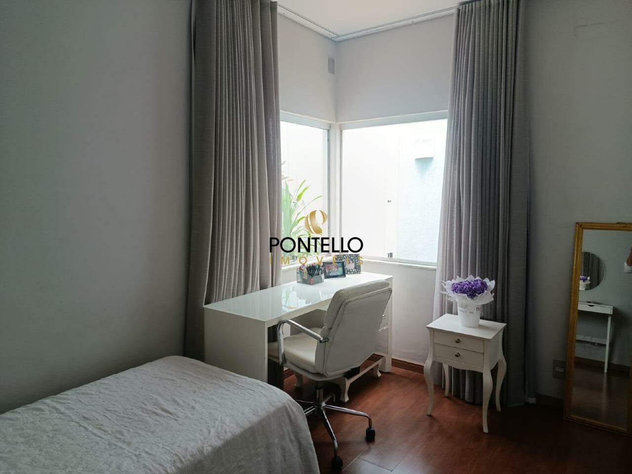 Casa, 4 quartos, 220 m² - Foto 17