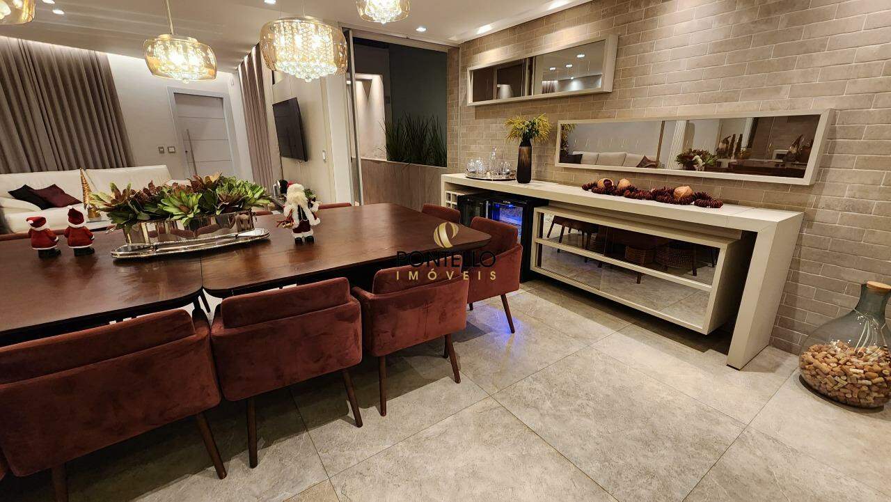 Casa, 4 quartos, 220 m² - Foto 3