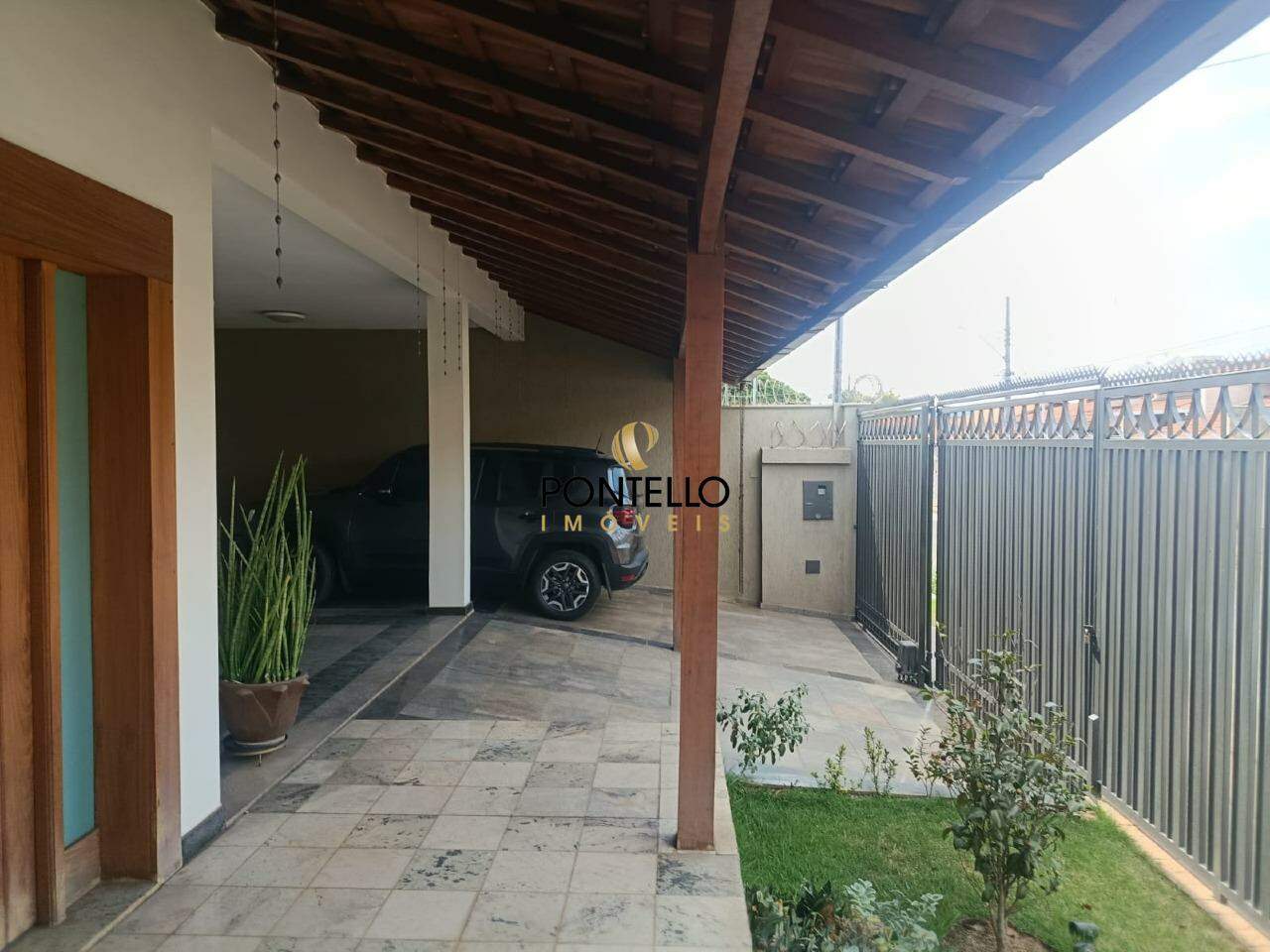 Casa, 5 quartos, 284 m² - Foto 2