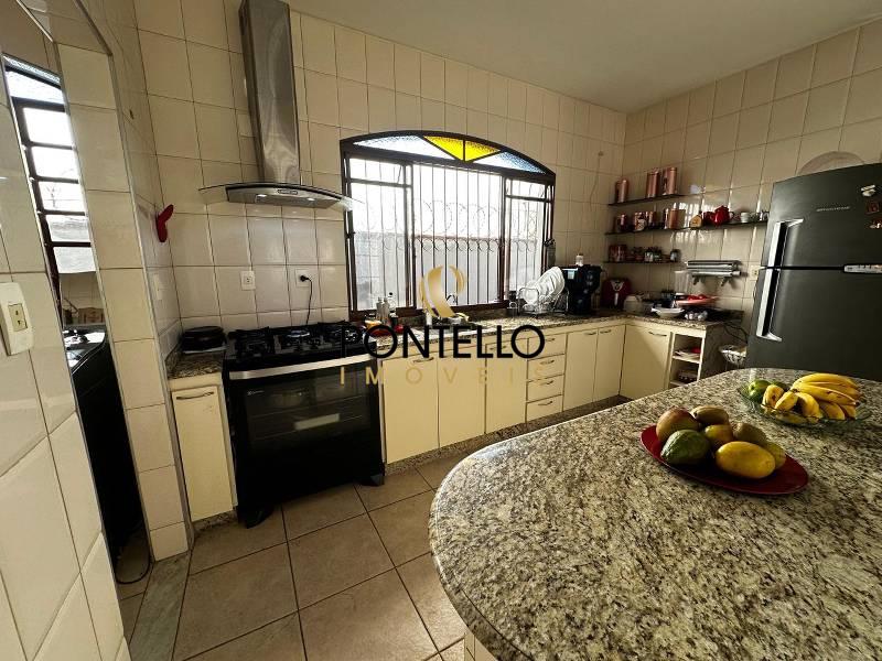 Casa, 5 quartos, 170 m² - Foto 3