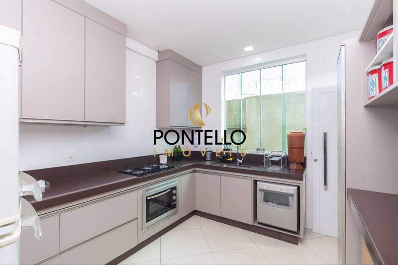 Casa, 4 quartos, 325 m² - Foto 2