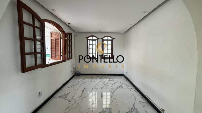 Casa, 4 quartos, 210 m² - Foto 1