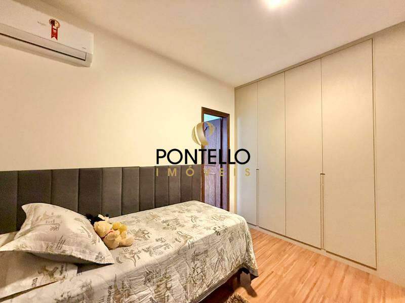 Casa, 5 quartos, 279 m² - Foto 12