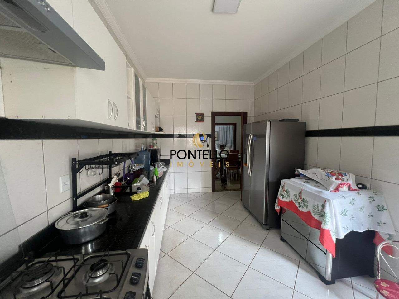 Casa, 4 quartos, 205 m² - Foto 8