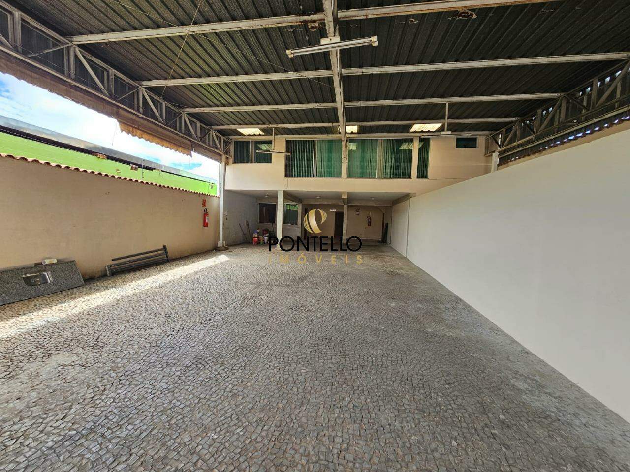 Depósito-Galpão, 250 m² - Foto 1