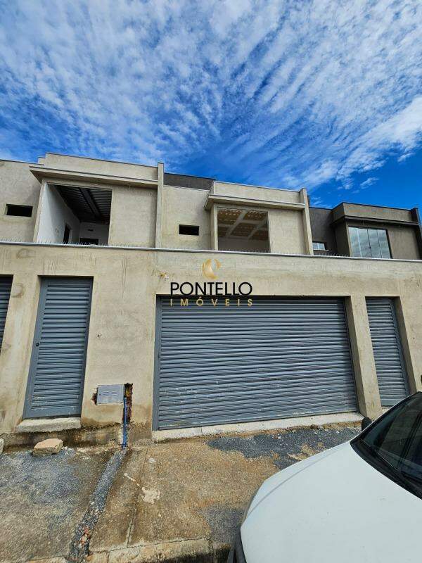 Casa, 3 quartos, 104 m² - Foto 1
