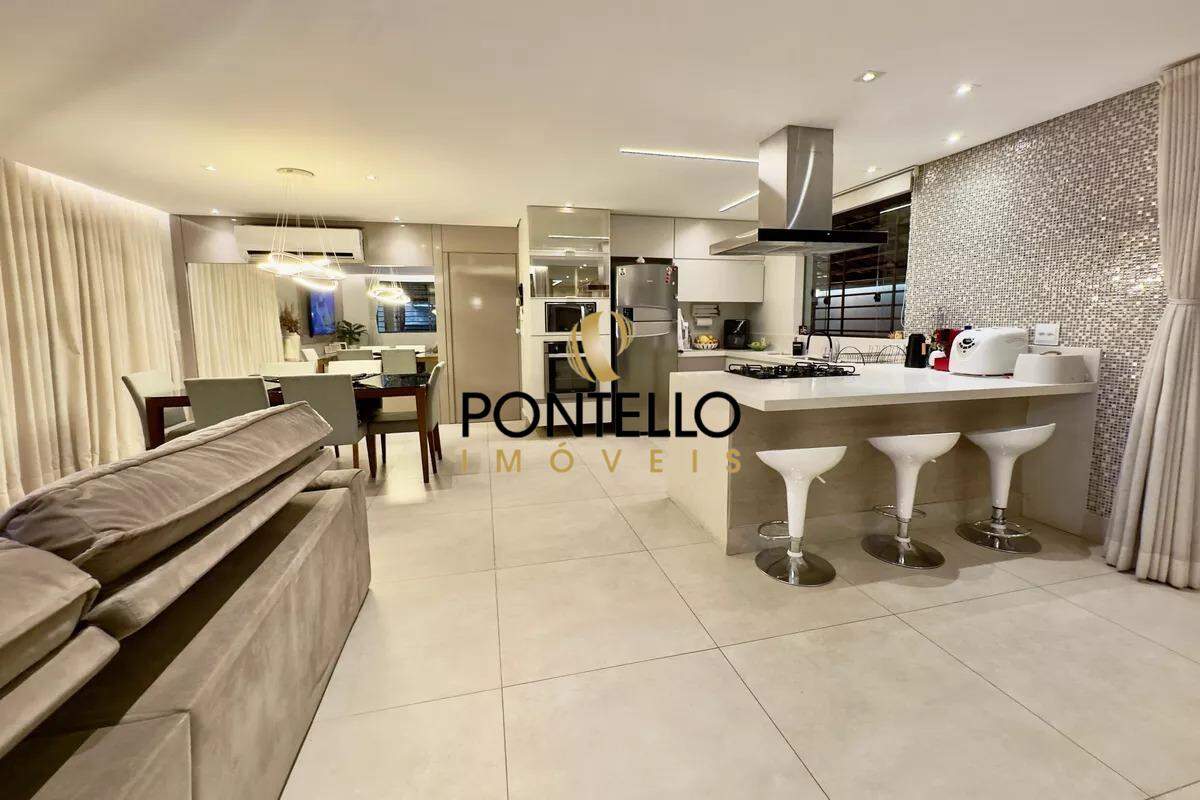 Casa, 4 quartos, 490 m² - Foto 1