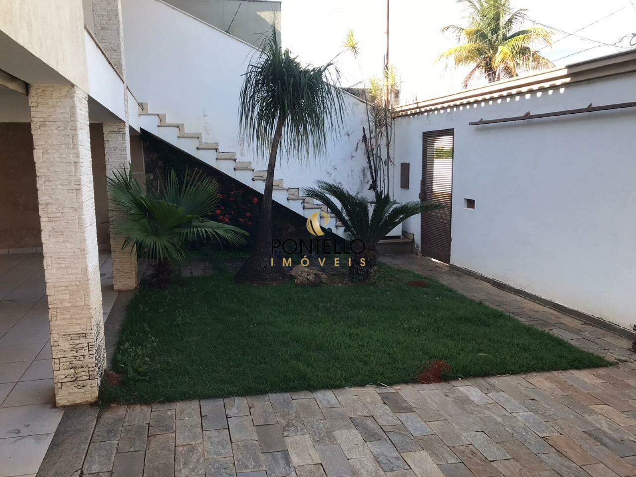 Casa, 2 quartos, 300 m² - Foto 2
