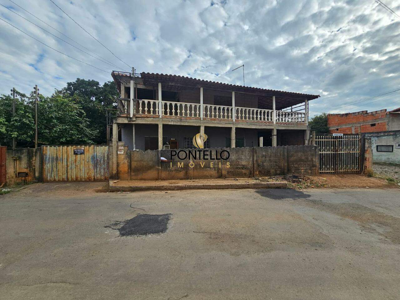 Casa, 6 quartos, 280 m² - Foto 1