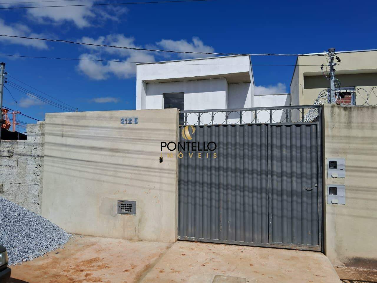 Casa, 2 quartos, 52 m² - Foto 1