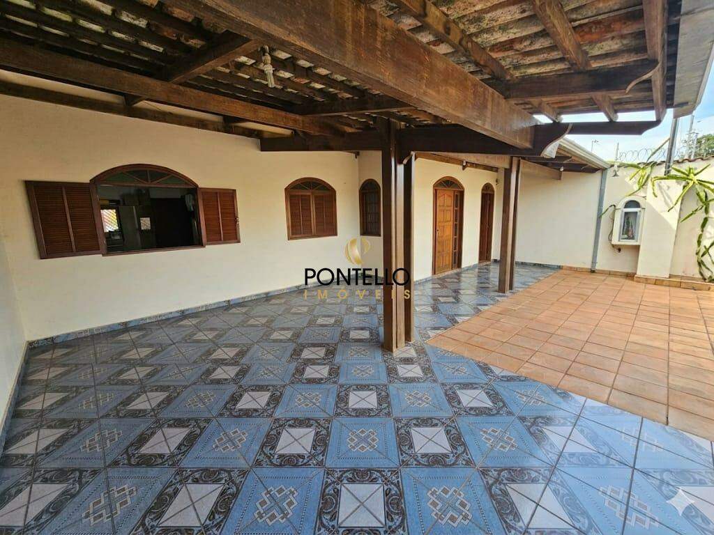 Casa, 3 quartos, 218 m² - Foto 2