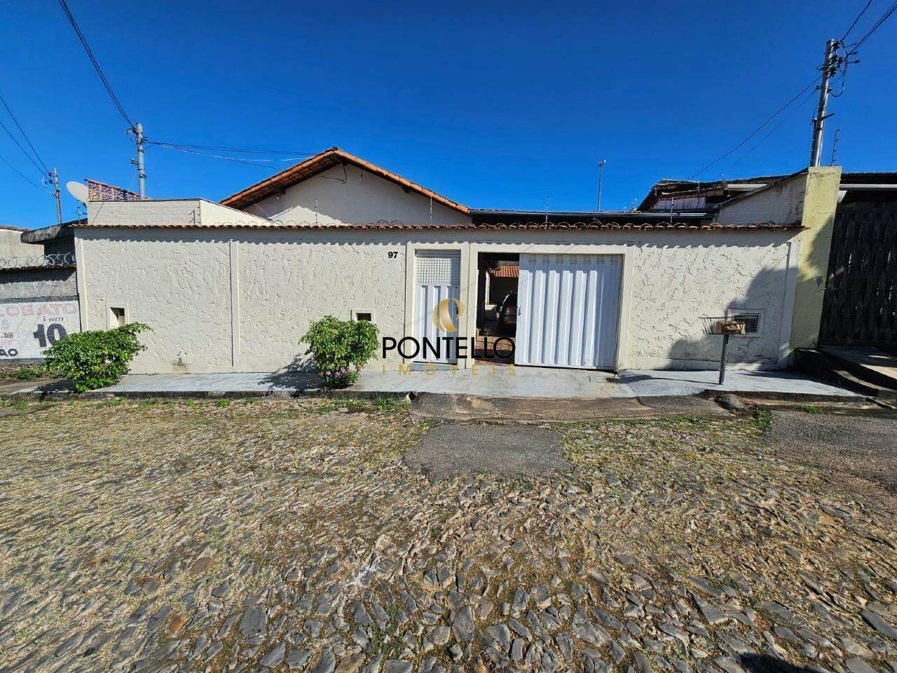Casa, 5 quartos, 229 m² - Foto 1