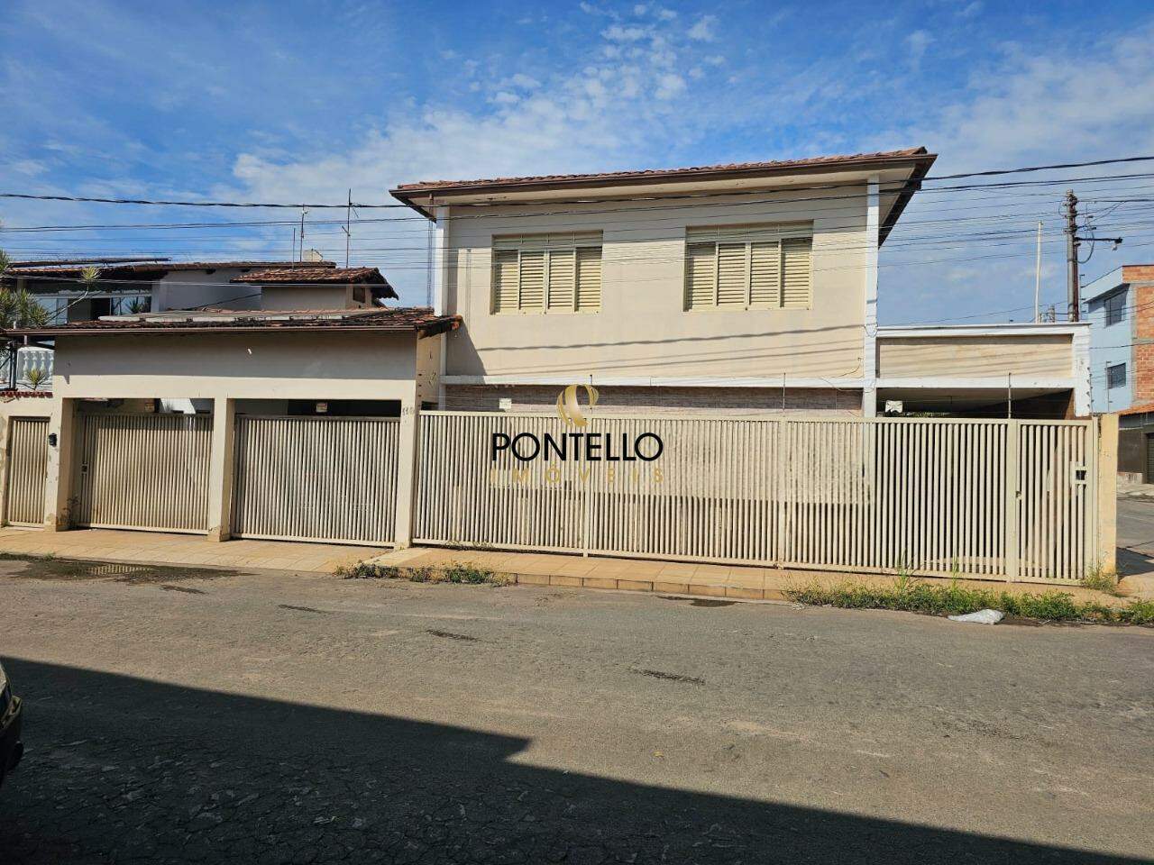 Casa, 5 quartos, 347 m² - Foto 1