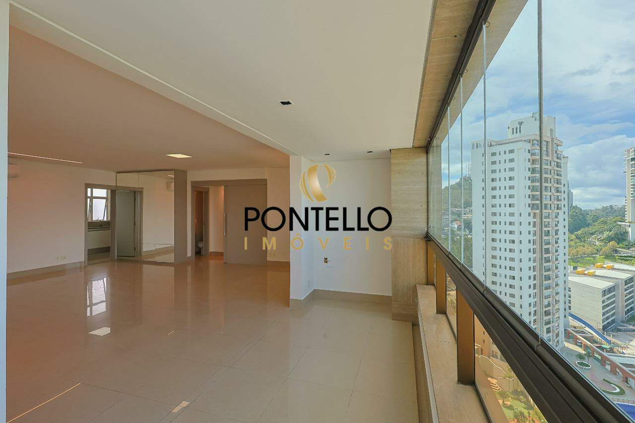 Apartamento, 3 quartos, 156 m² - Foto 1