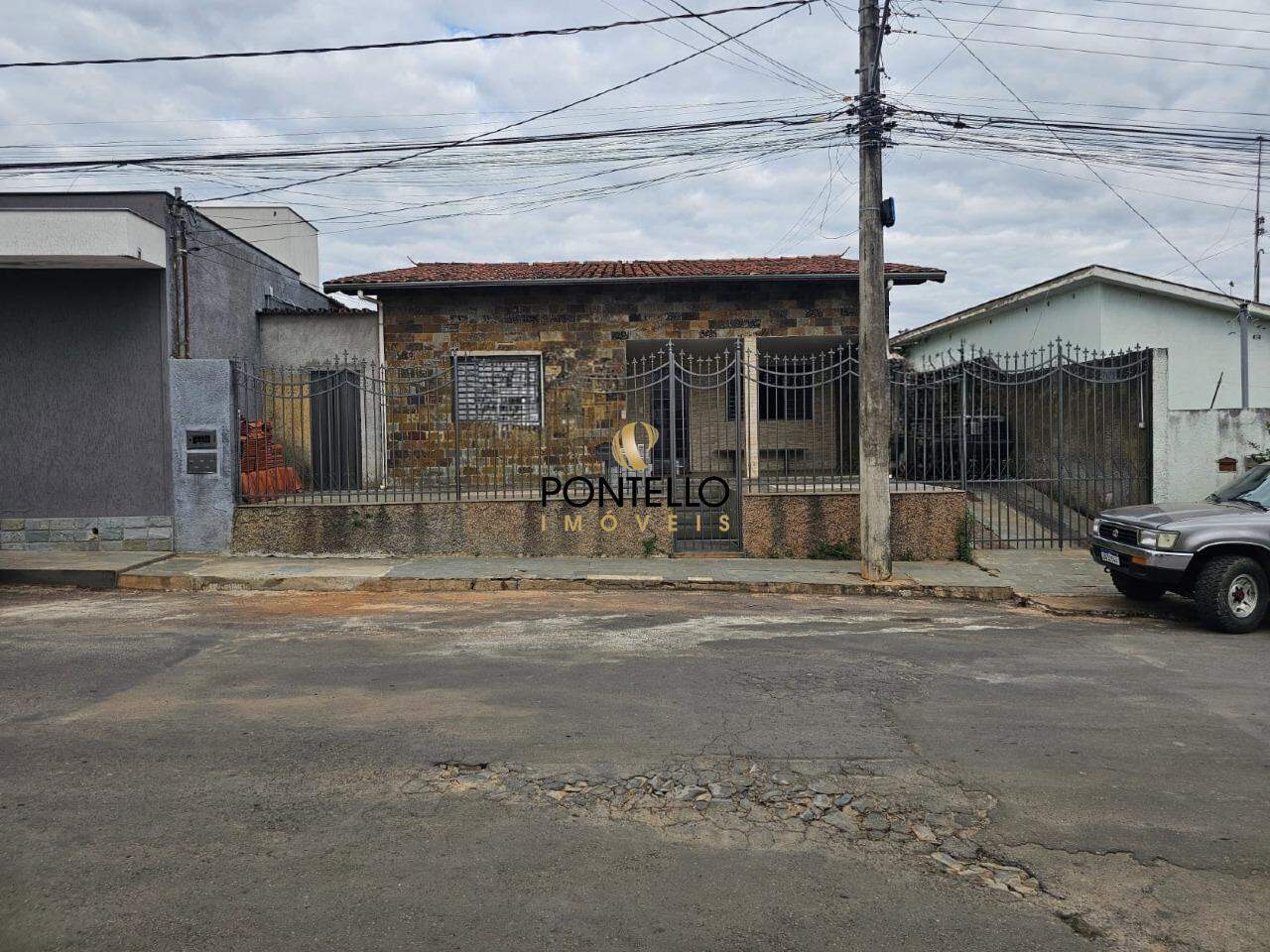 Casa com 4 quartos à venda no bairro São Dimas em Sete Lagoas - foto principal