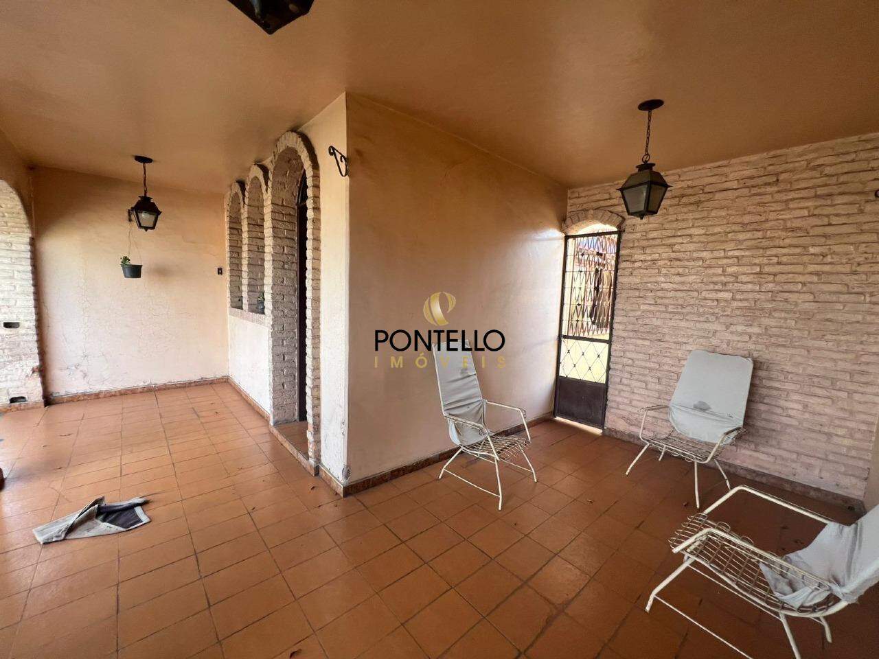 Casa, 4 quartos, 274 m² - Foto 1