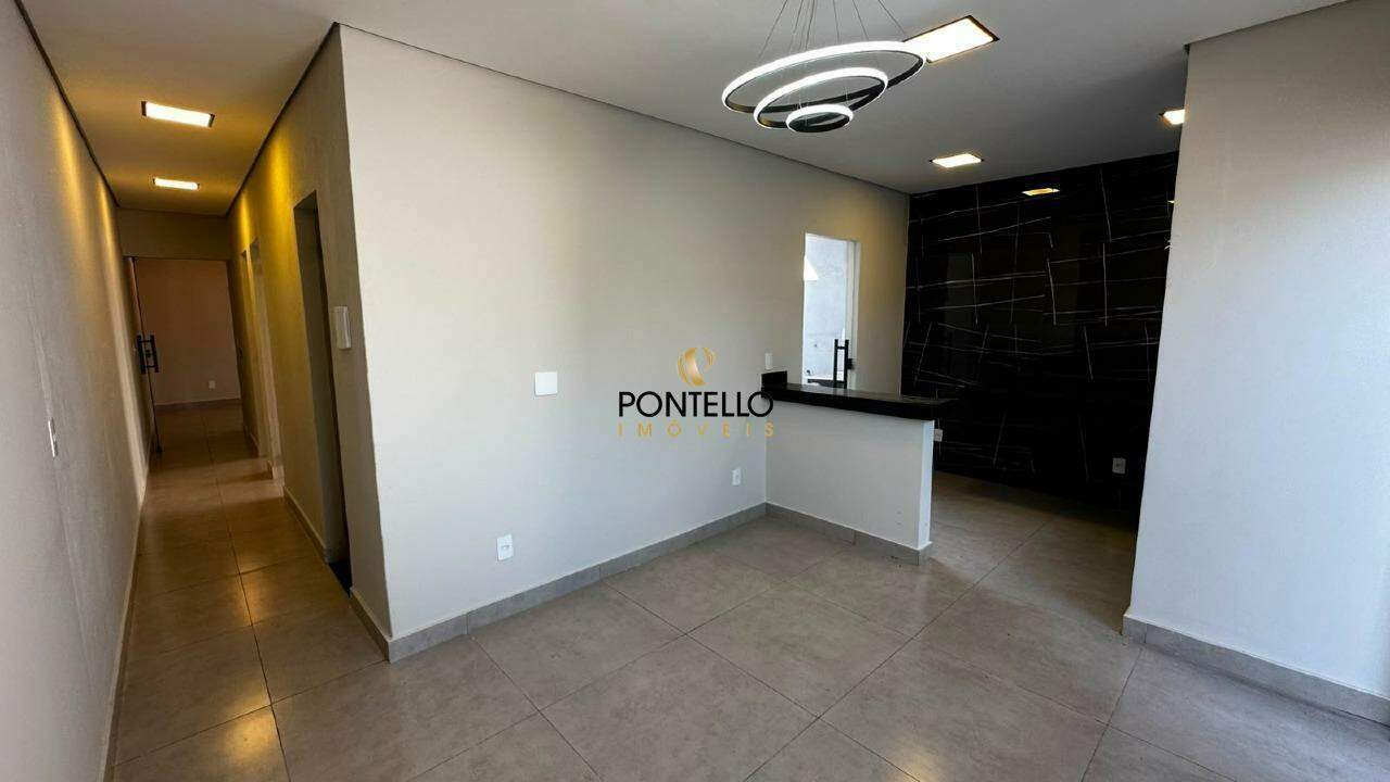 Casa, 2 quartos, 61 m² - Foto 1