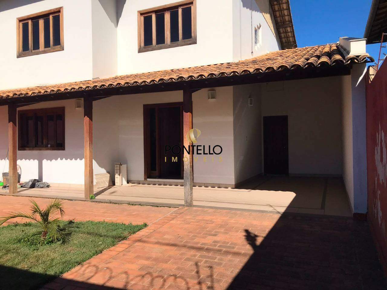Casa, 4 quartos, 220 m² - Foto 1