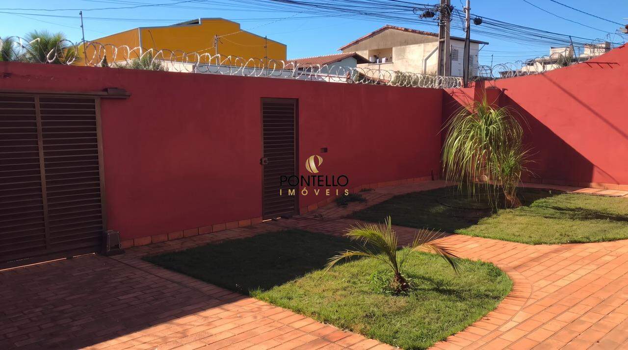 Casa, 4 quartos, 220 m² - Foto 2