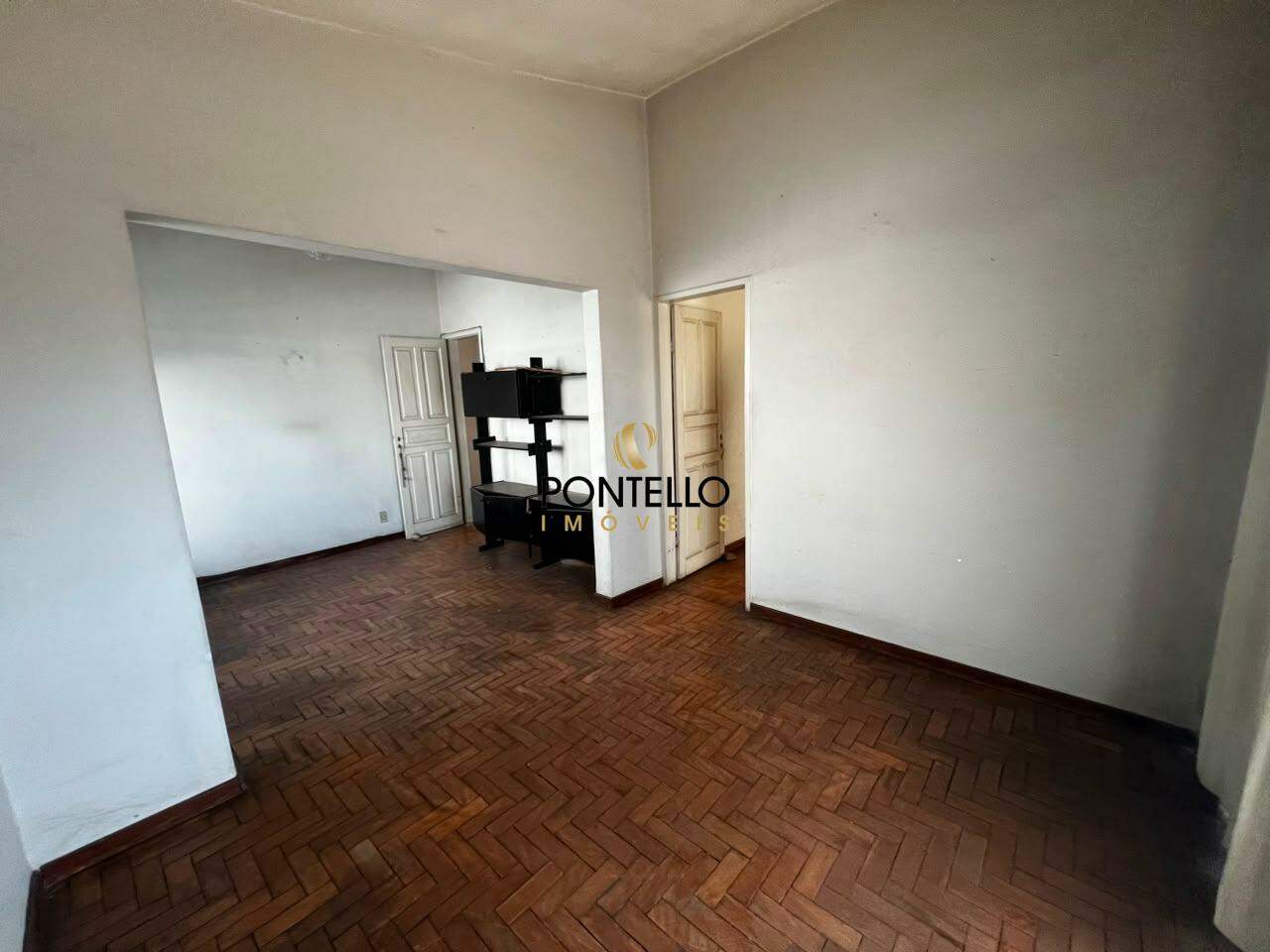 Casa, 5 quartos, 155 m² - Foto 2