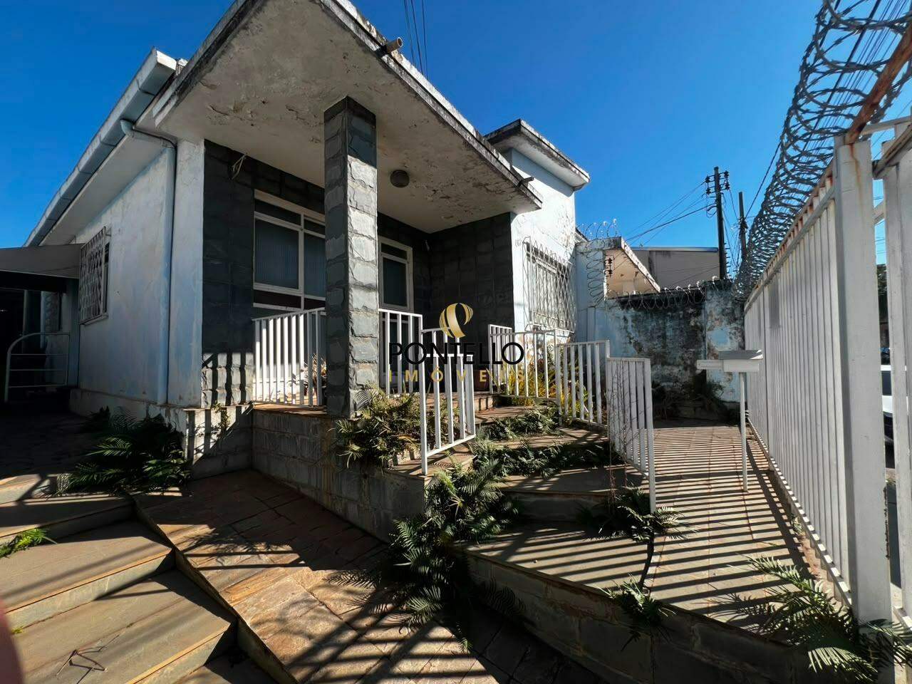 Casa, 5 quartos, 155 m² - Foto 1