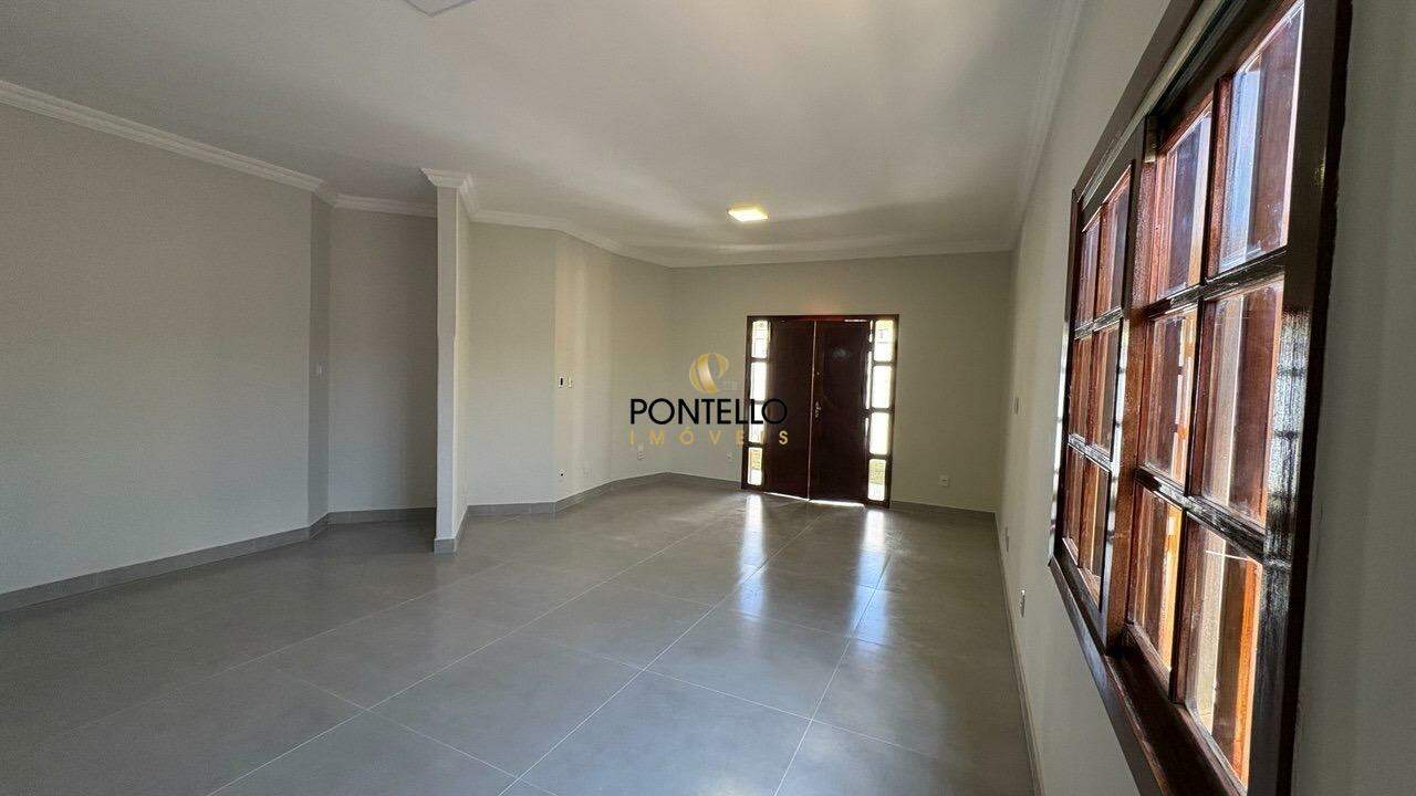 Casa, 3 quartos, 240 m² - Foto 4
