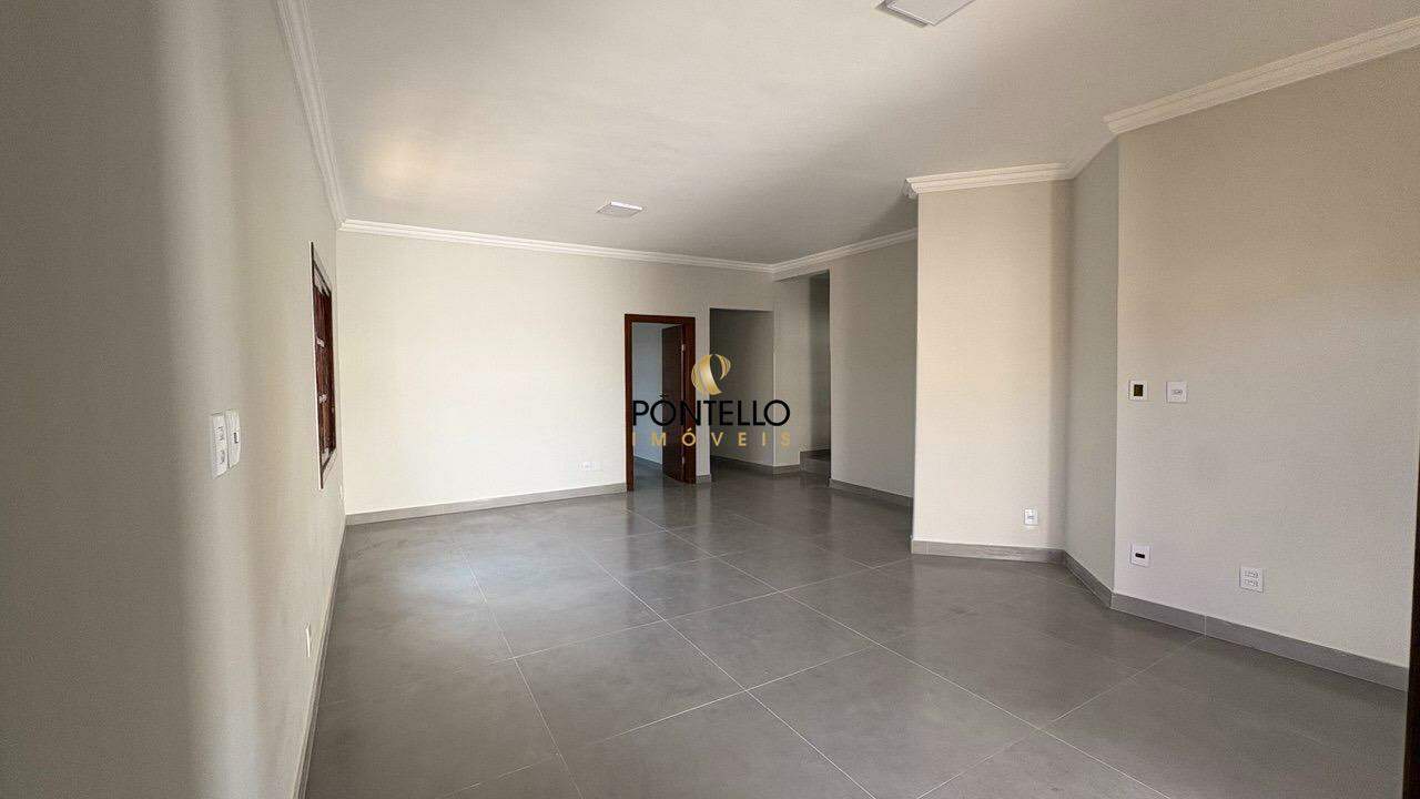Casa, 3 quartos, 240 m² - Foto 5